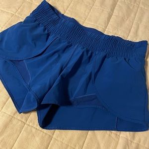 Lululemon bright blue size 6 short shorts